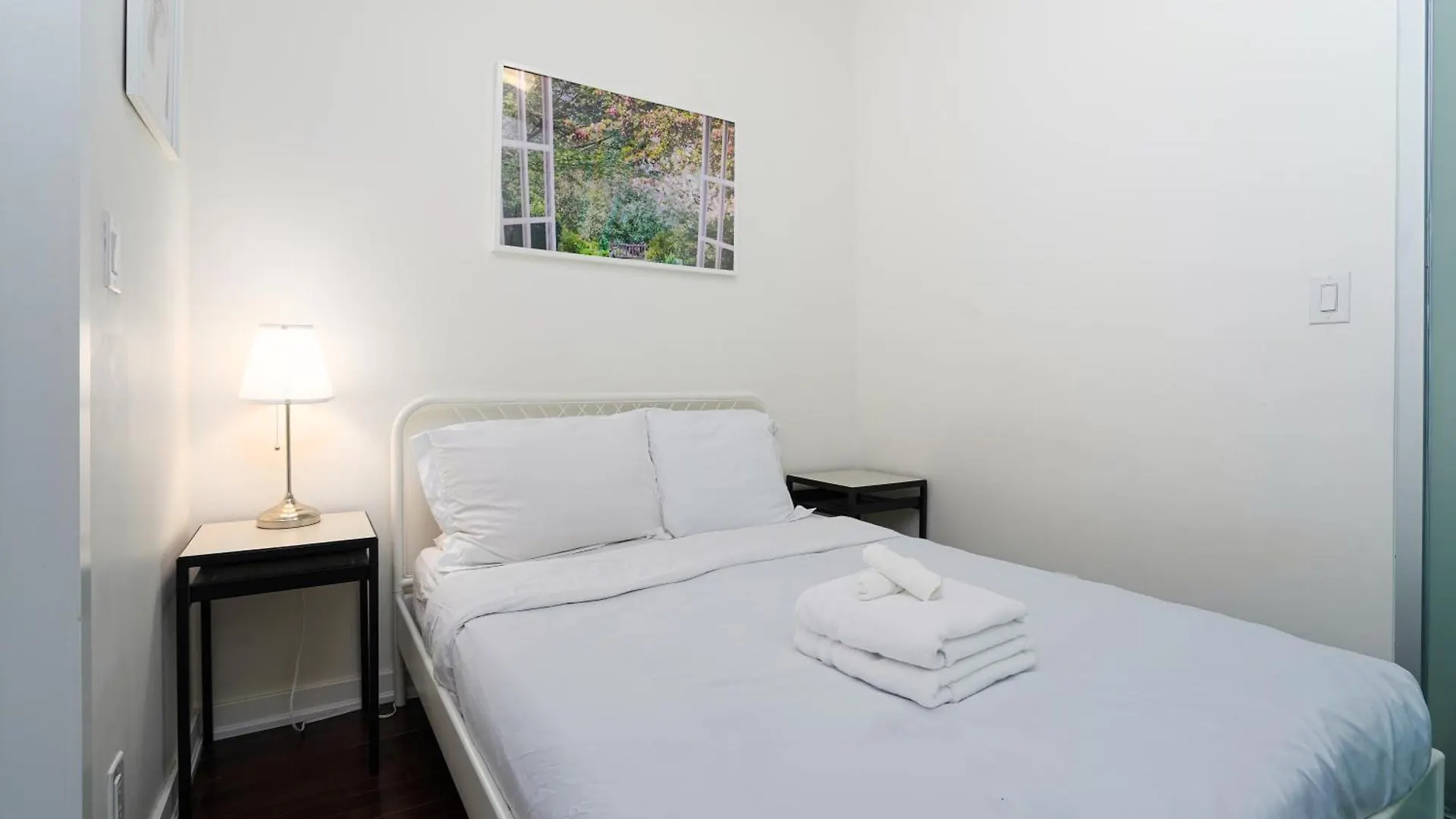 Downtown Toronto Condo 2 Bedrooms With Parking Near Rogers Center Canada