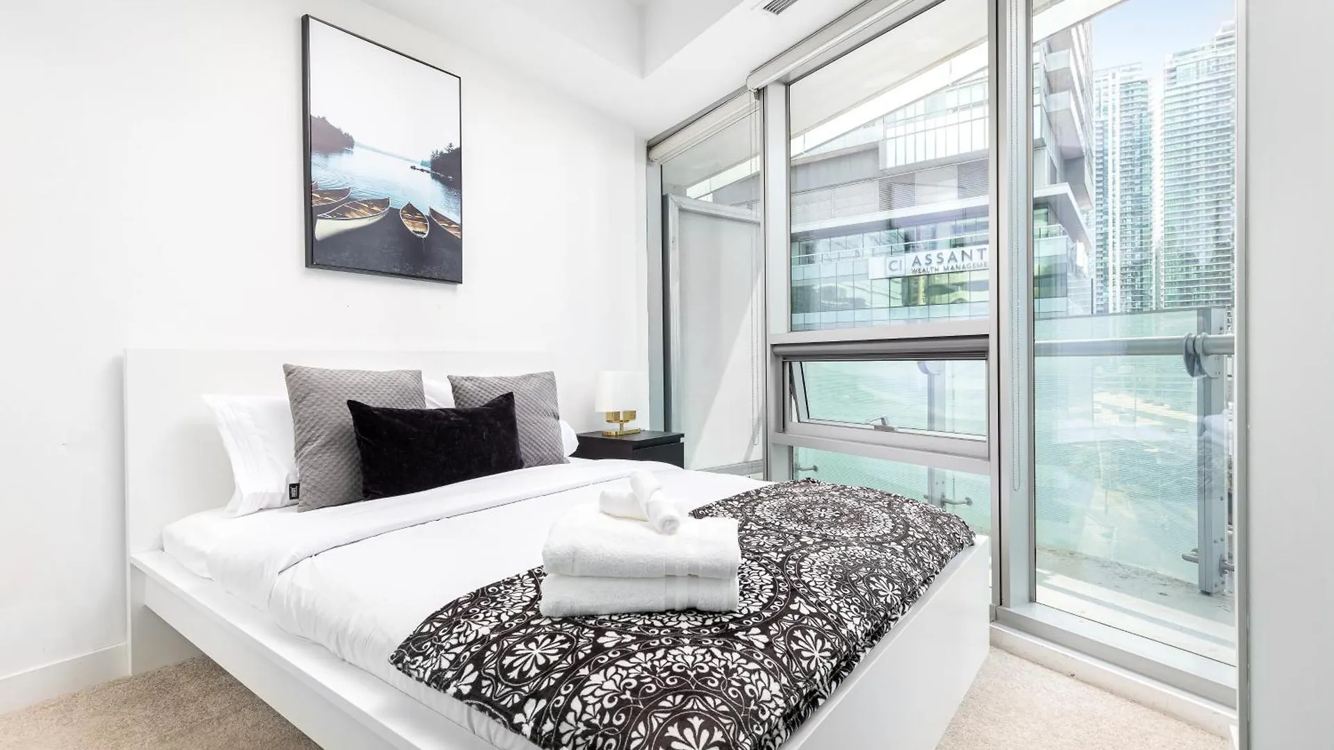 Downtown Toronto Condo 2 Bedrooms With Parking Near Rogers Center Canada